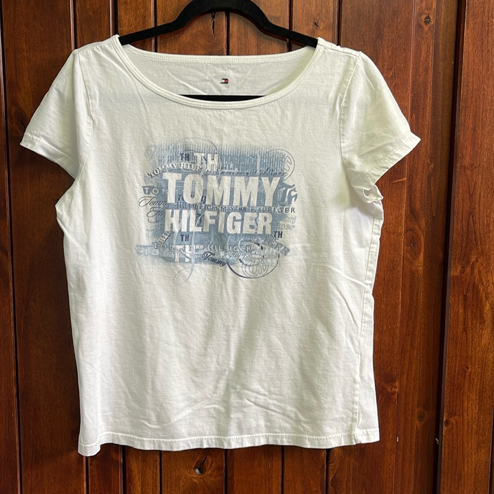Tommy Hilfiger t shirt